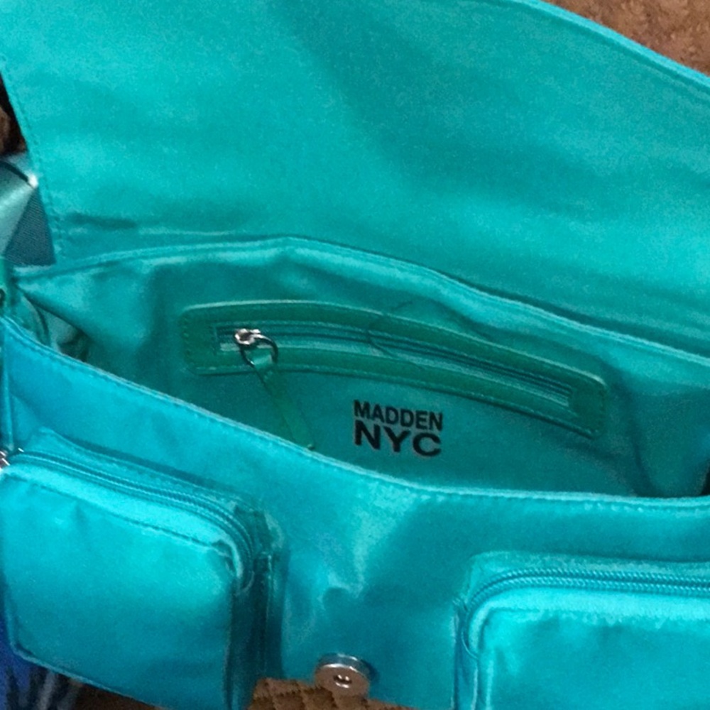 Green bag - Picture 2 of 3